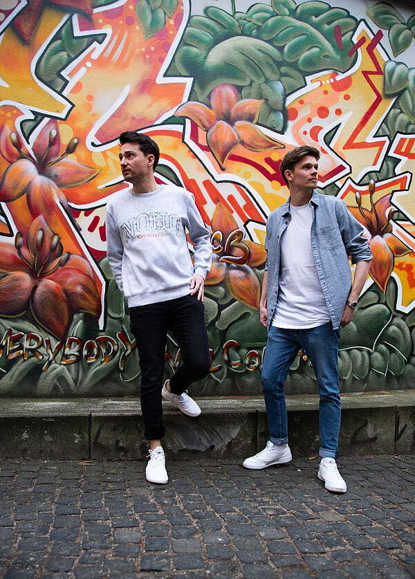 Das Hamburger DJ-Duo Gamper & Dadoni heizt bei der ENERGY Sachsen-Party am Freitag Abend auf dem Untermarkt ein. Foto: Pressefoto
